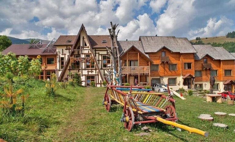 Еко Курорт "Ізки" Закарпаття